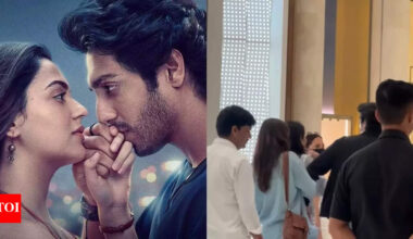 Ahaan Panday and Aneet Padda spark dating rumours; 'Saiyaara' couple spotted TOGETHER on day out - VIRAL VIDEO | Hindi Movie News