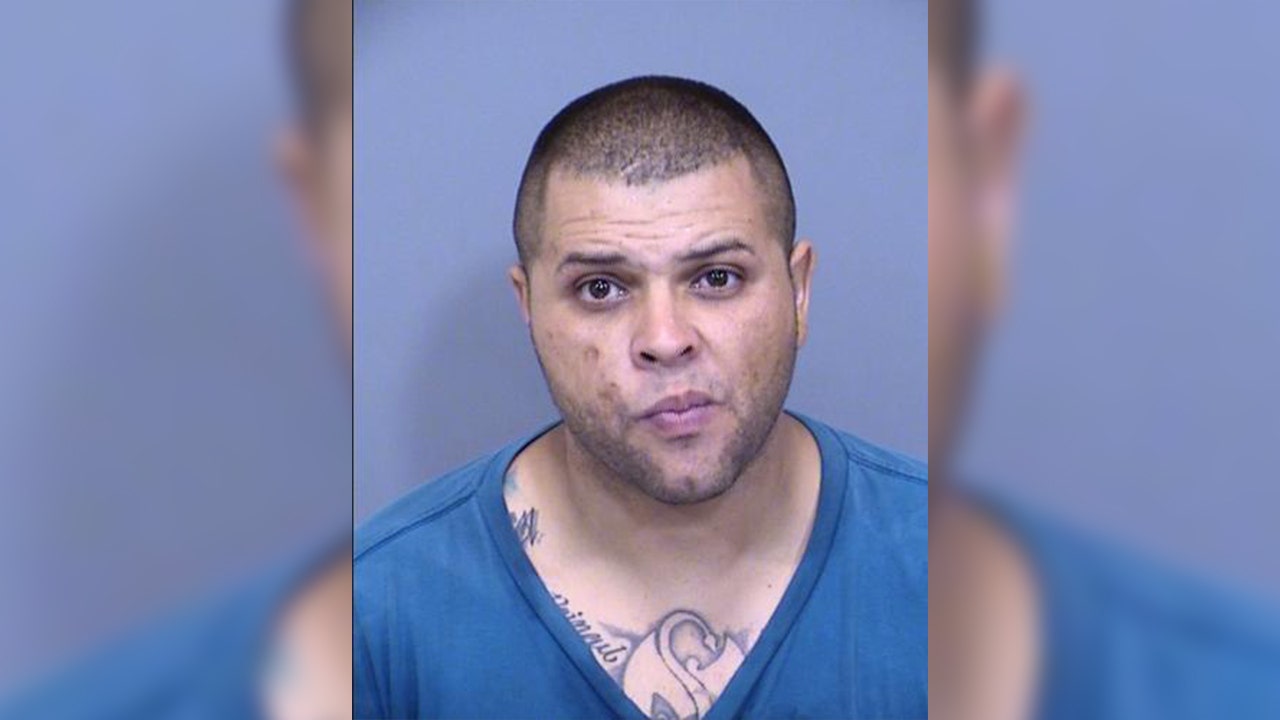 Arizona suspect shocked with taser during contentious court hearing