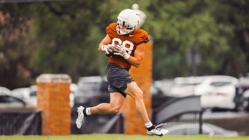 No. 1 Football’s Endries named to John Mackey Award watch list