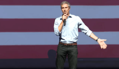 Former U.S. Rep. O'Rourke hosts Fort Worth rally opposing redistricting
