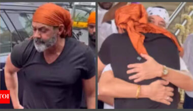 Bobby Deol shares a warm hug with Salman Khan's bodyguard Shera as he consoles him at his father's prayer meet - WATCH video |