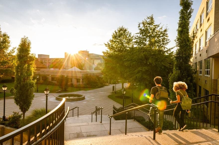 Why Faculty Hold The Keys To Higher Ed’s AI Digital Transformation