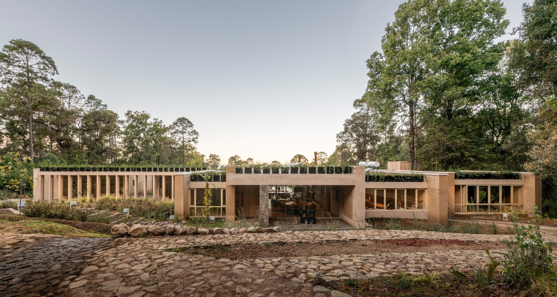 KM House / Grupo Lateral Arquitectura y Construcción, Ruíz Galindo
