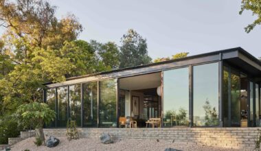 Glass Ridge House / OWIU Design