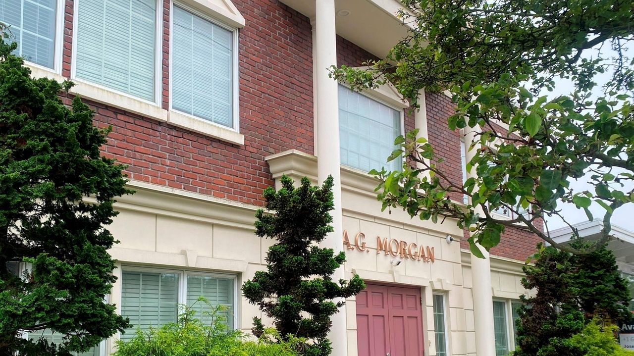 Long Island retirees say adviser lost millions in savings