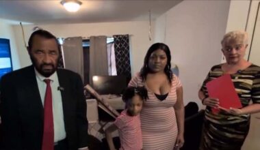 Houston councilwoman, congressman tour Sunnyside apartment in ‘deplorable’ condition, demand change