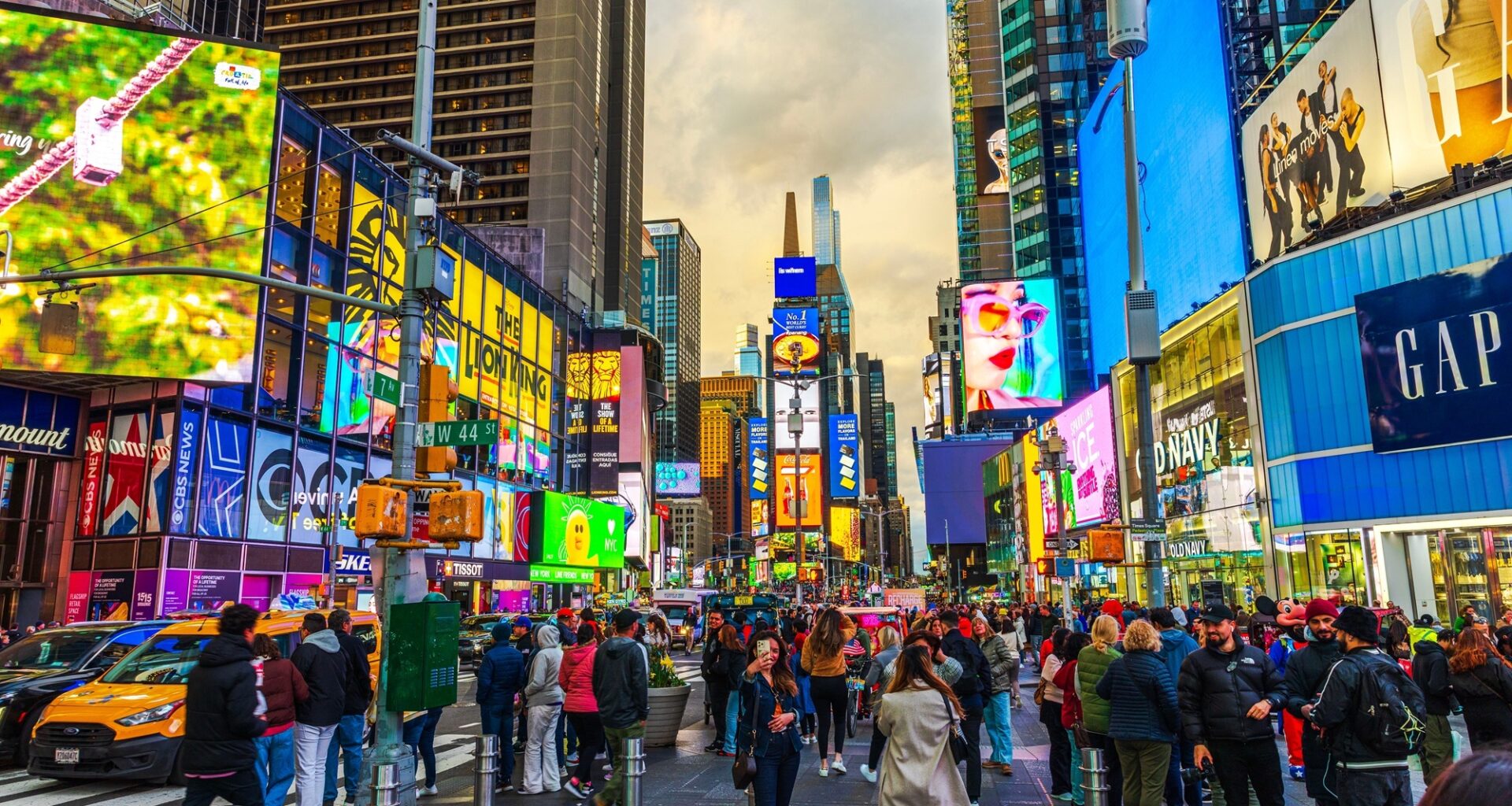 NYC Foot Traffic Tops Pre-Pandemic Levels for First Time