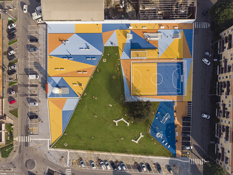 Evolving Urban Playgrounds: 5 Design Strategies and 31 Projects Around the Globe - Image 2 of 39