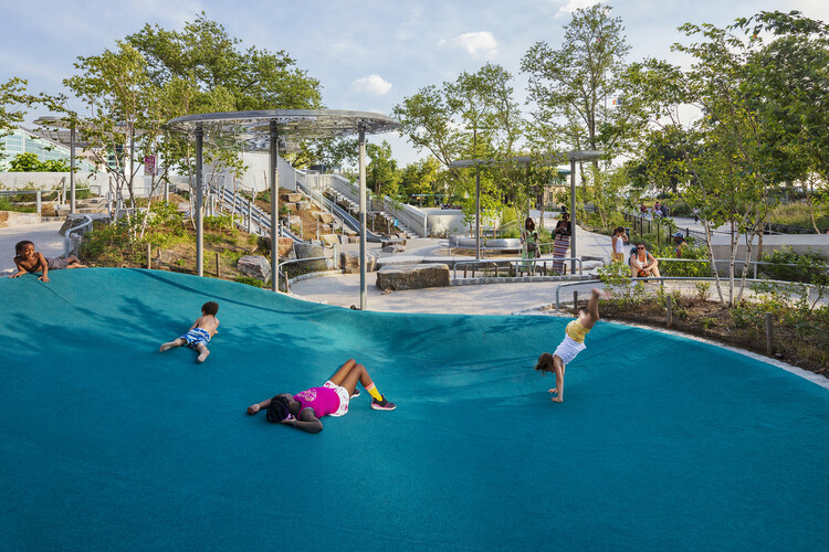 Evolving Urban Playgrounds: 5 Design Strategies and 31 Projects Around the Globe - Image 10 of 39