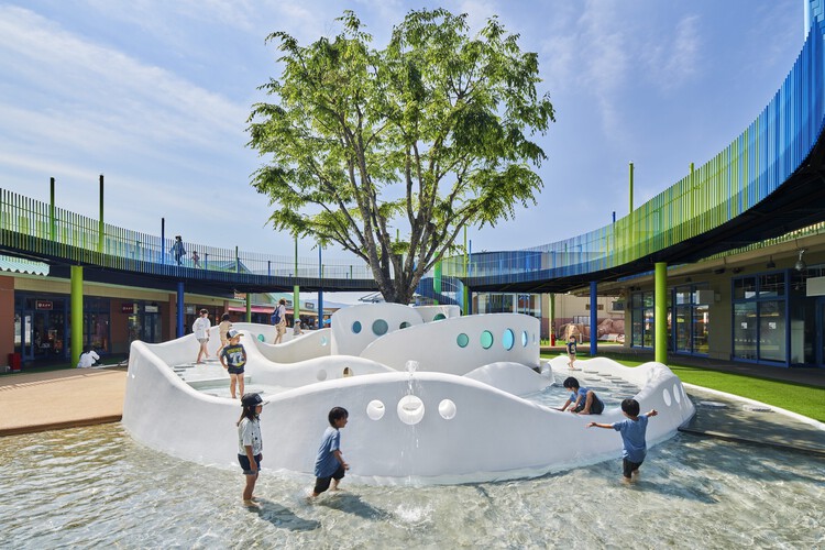 Evolving Urban Playgrounds: 5 Design Strategies and 31 Projects Around the Globe - Image 12 of 39