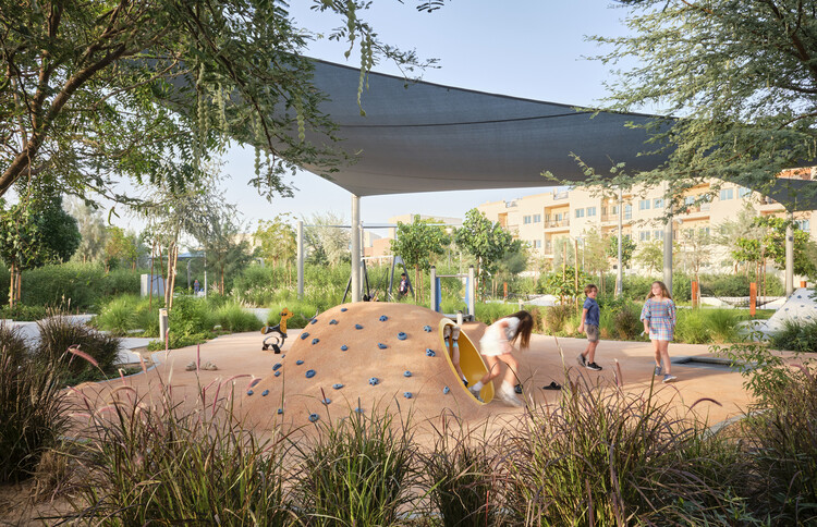 Evolving Urban Playgrounds: 5 Design Strategies and 31 Projects Around the Globe - Image 18 of 39