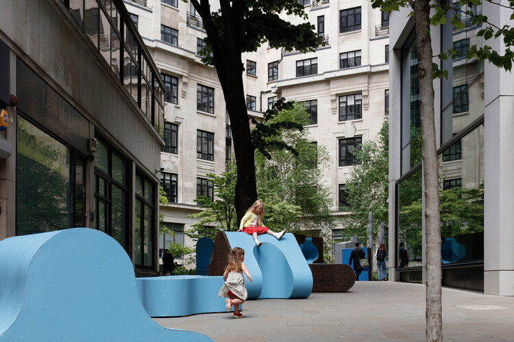 Evolving Urban Playgrounds: 5 Design Strategies and 31 Projects Around the Globe - Image 31 of 39