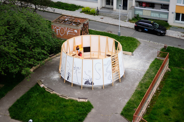 Evolving Urban Playgrounds: 5 Design Strategies and 31 Projects Around the Globe - Image 32 of 39