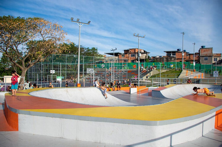 Evolving Urban Playgrounds: 5 Design Strategies and 31 Projects Around the Globe - Image 5 of 39