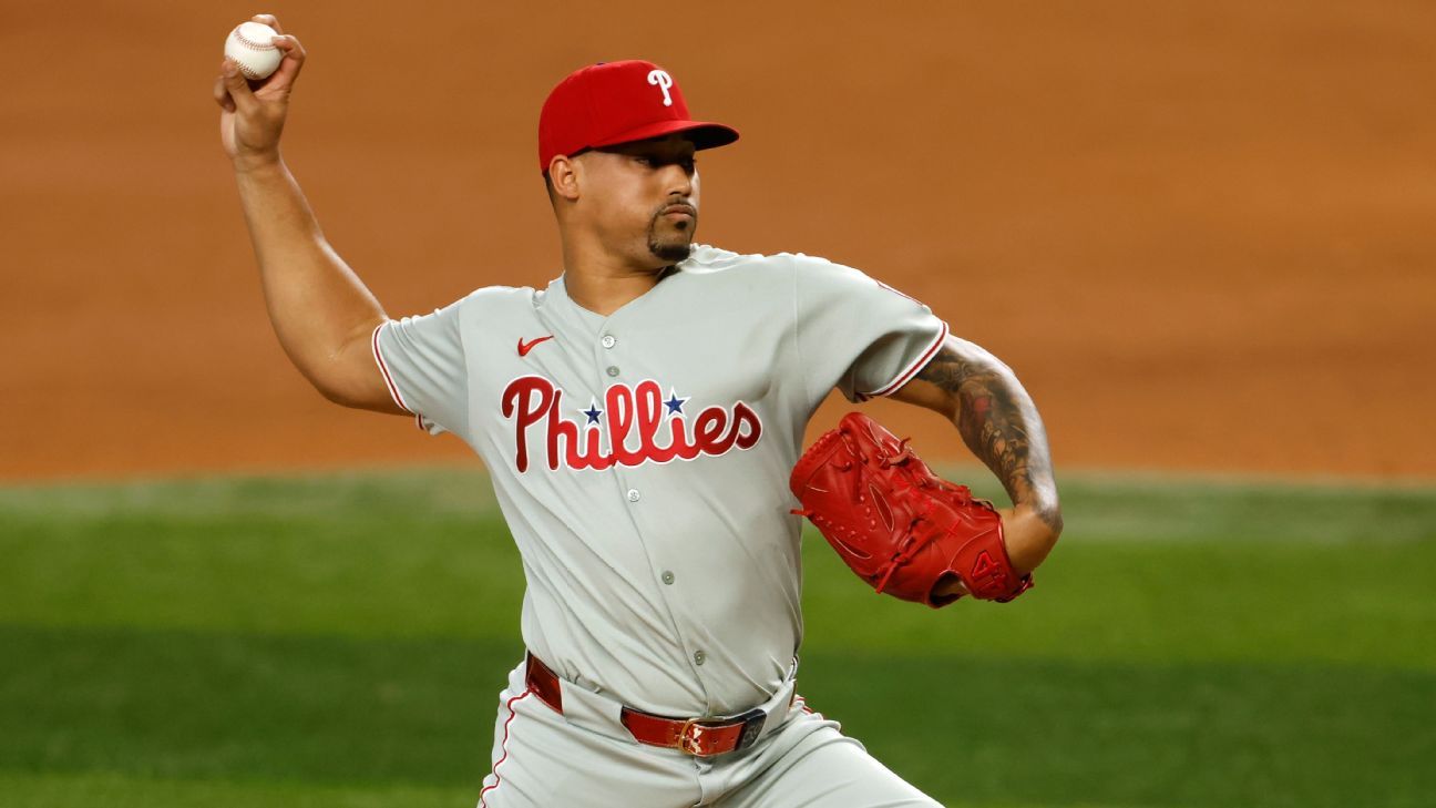 Phillies' Jhoan Duran exits after taking liner off foot; X-rays negative