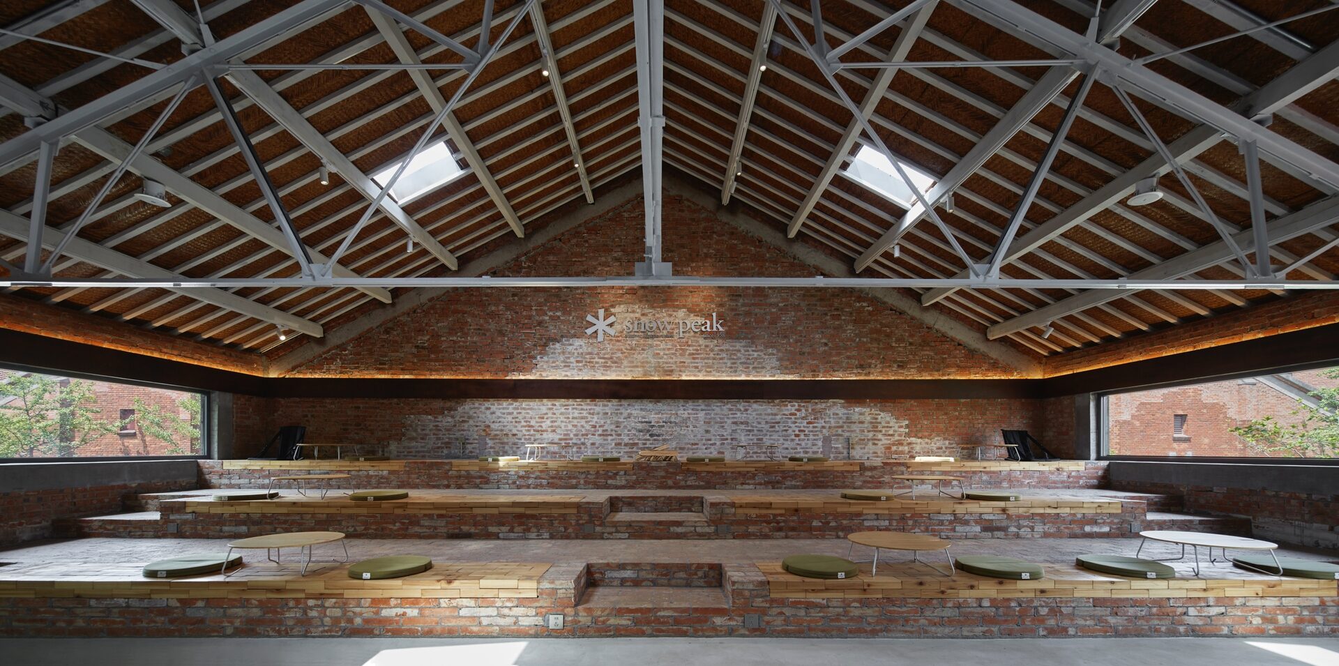 Suzhou Snow Peak Cafe / KiKi ARCHi