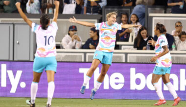 San Diego Wave's 2-1 win propels club to 2nd place in NWSL