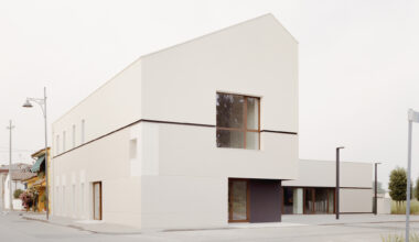 Civic Center / Archiplanstudio | ArchDaily