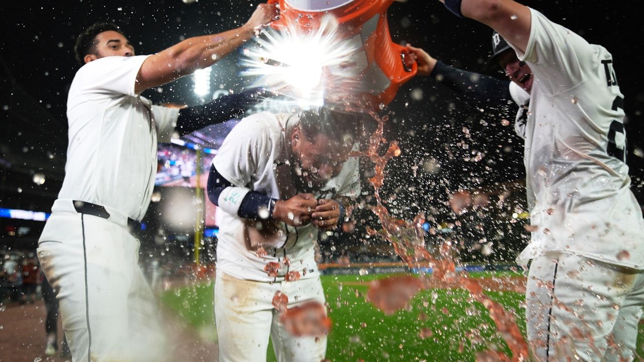 Gleyber Torres draws game-ending walk as Detroit Tigers beat Houston Astros 1-0 in 10 innings