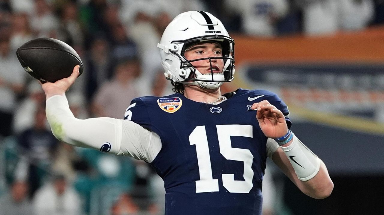 After delaying their NFL dreams, No. 2 Penn State's stars are chasing an elusive national title