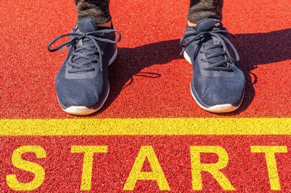 toe the line, race, running, starting line, idioms