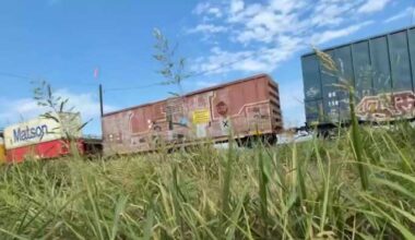 South Side neighbors use bus tour to show health concerns, call for change in San Antonio