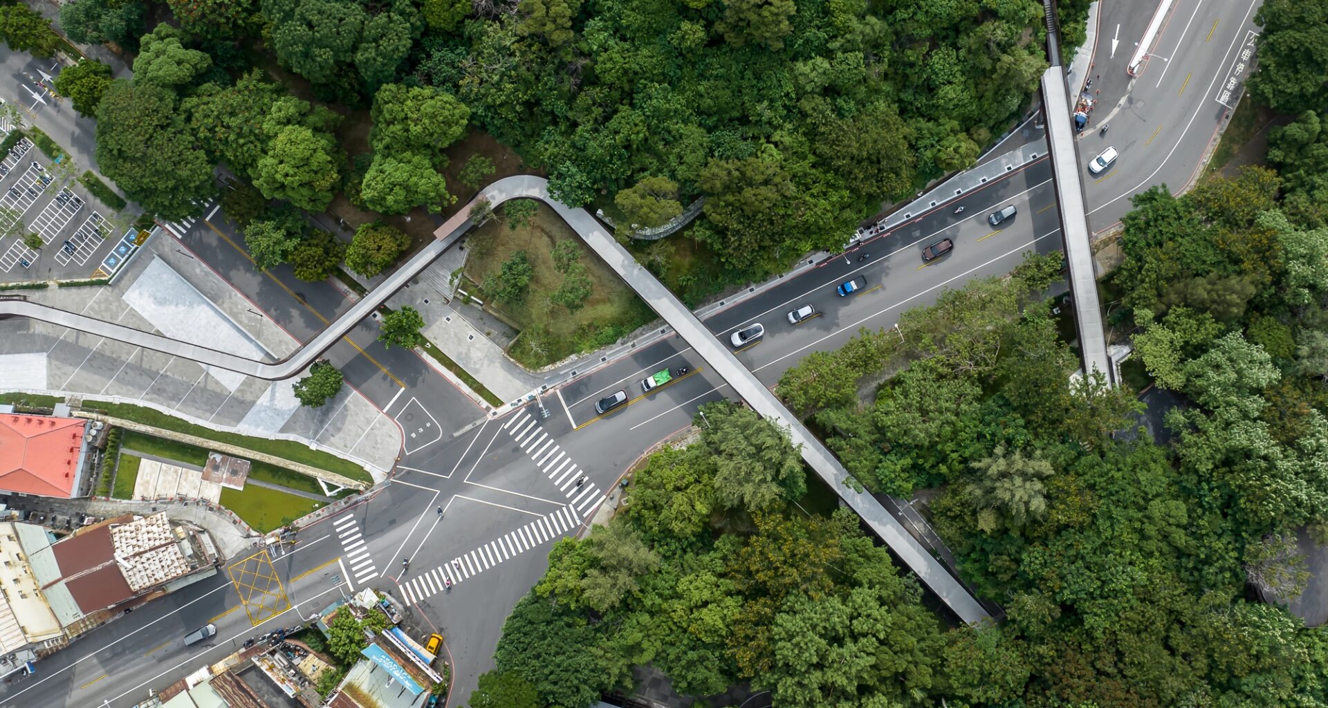 Old Fongshan City Wall Historic Route / MAYU architects
