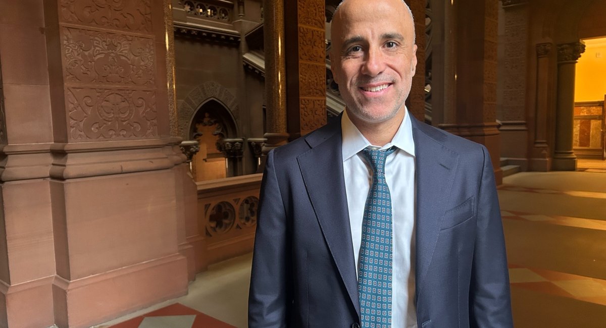 Battle of the bean counters: Challenger emerges for NY comptroller