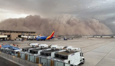 'Haboob' plunges Phoenix into darkness