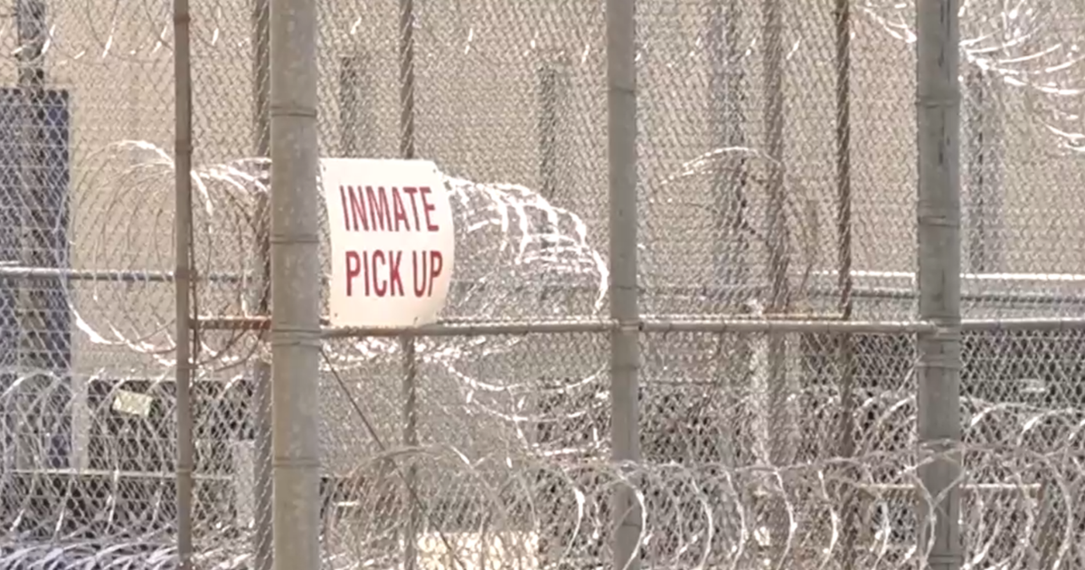 Small Tennessee town divided over new ICE detention facility: "I don't want my neighbors to go to work out there"