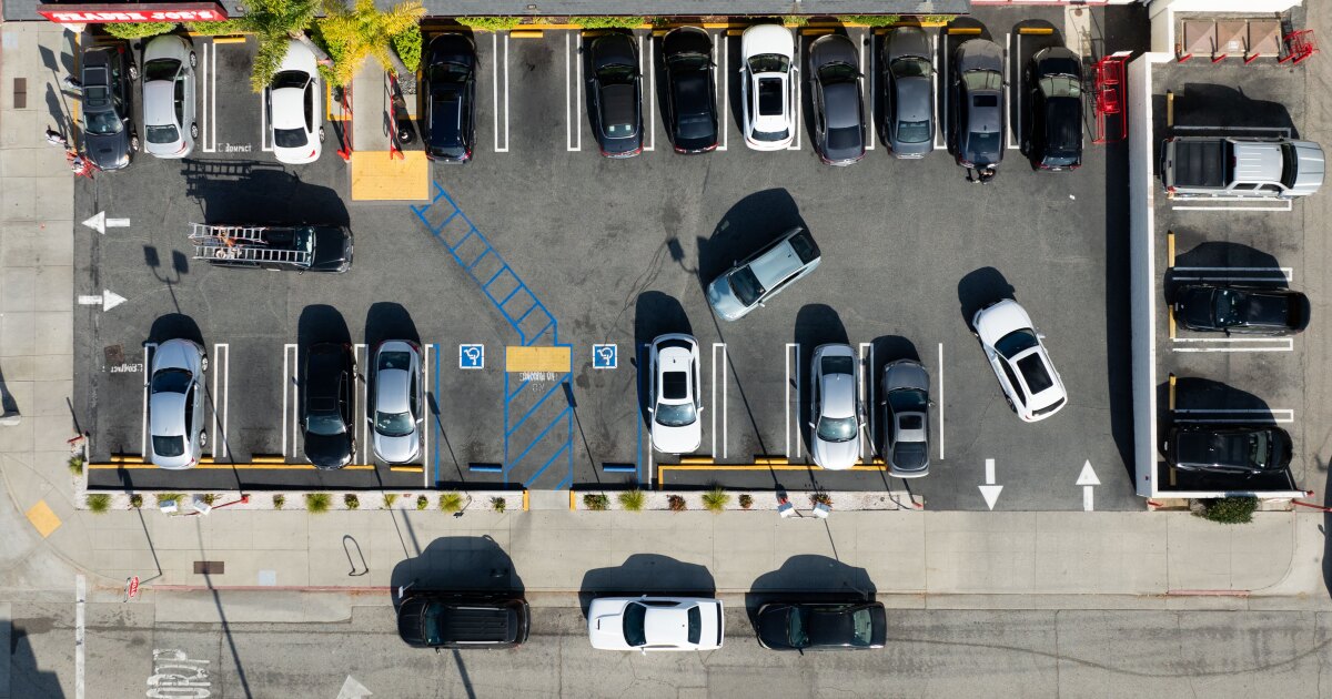 LA takes first step toward getting rid of parking requirements in new housing