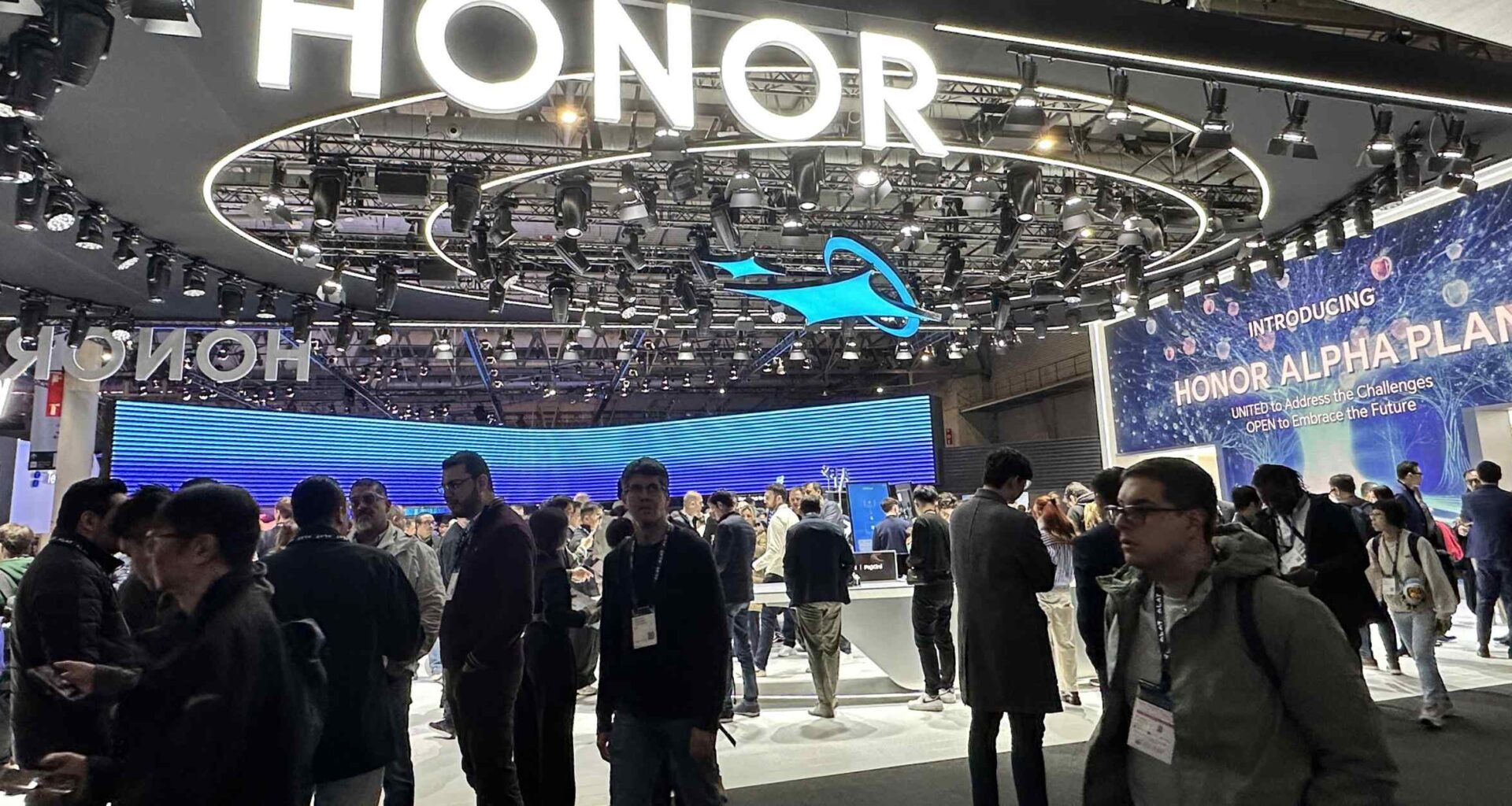 China's Honor launches foldable phone against Samsung, Apple