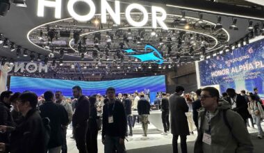 China's Honor launches foldable phone against Samsung, Apple