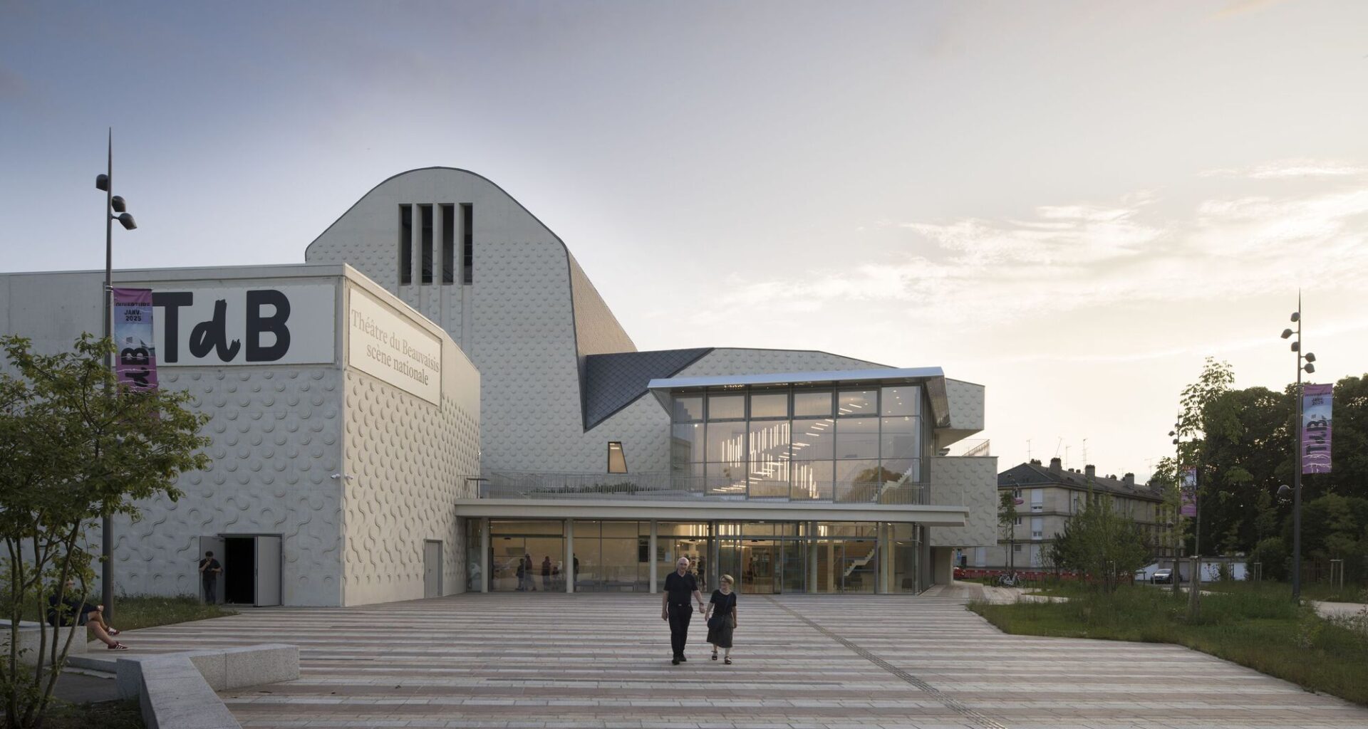 Regional Theater of Beauvaisis / atelier AJC