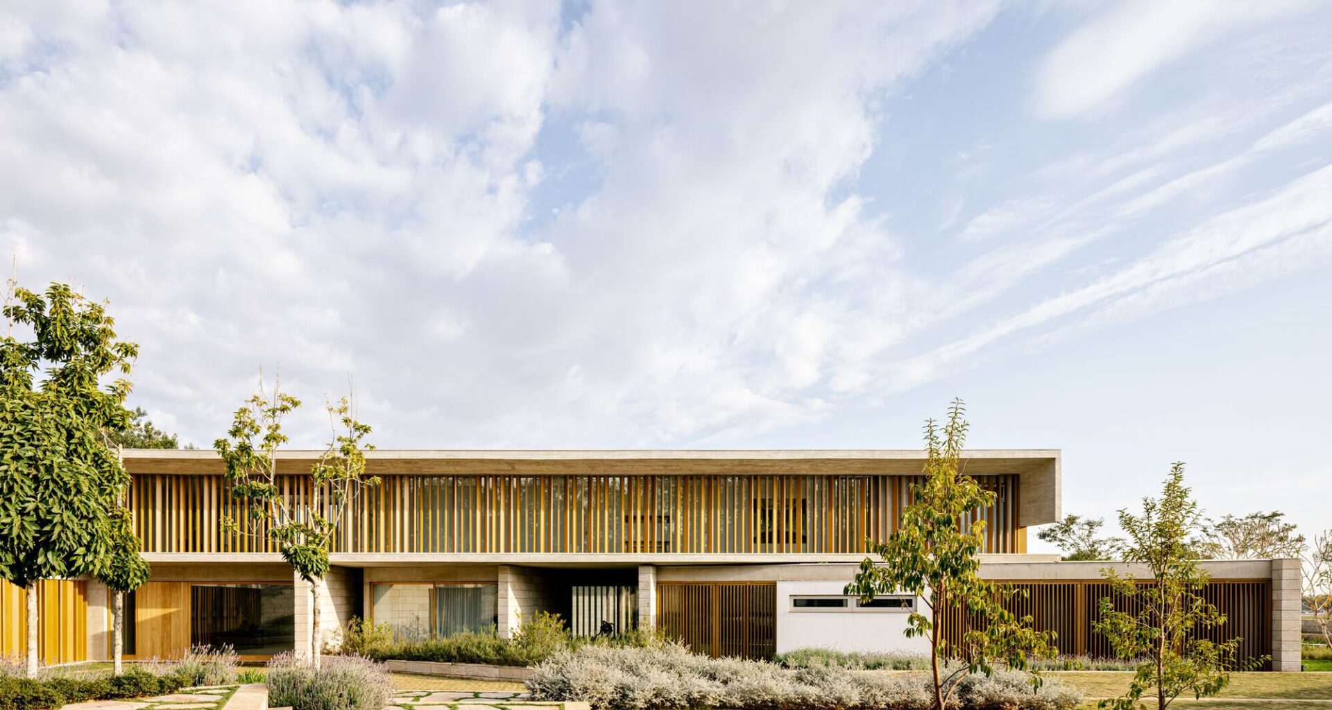Bosque House / FGMF | ArchDaily