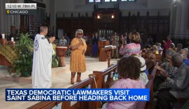 Texas Democrats in Illinois fly home from Chicago's O'Hare Airport