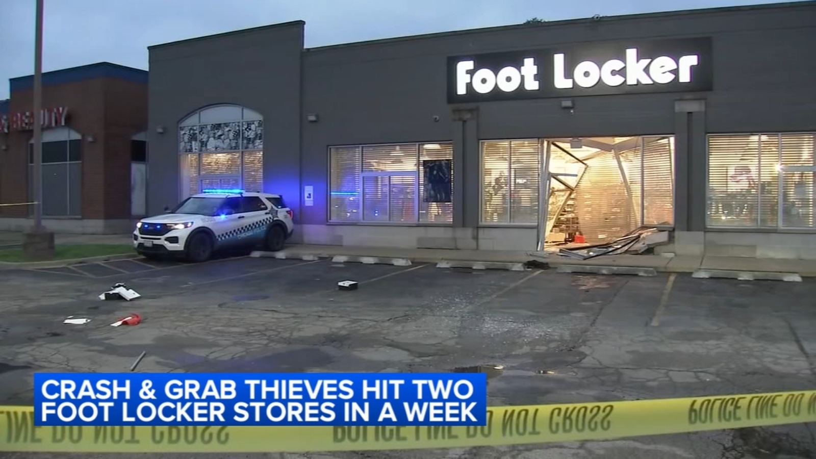 Chicago crime: Crash-and-grab burglary suspects target Foot Locker in 3300-block of South Martin Luther King Drive, police say