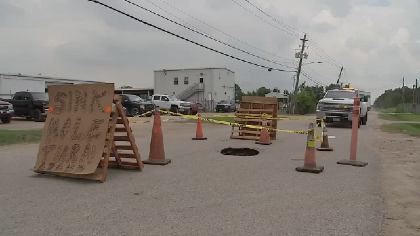 Wastewater line issue causes hole in middle of East Anderson Road in southwest Houston