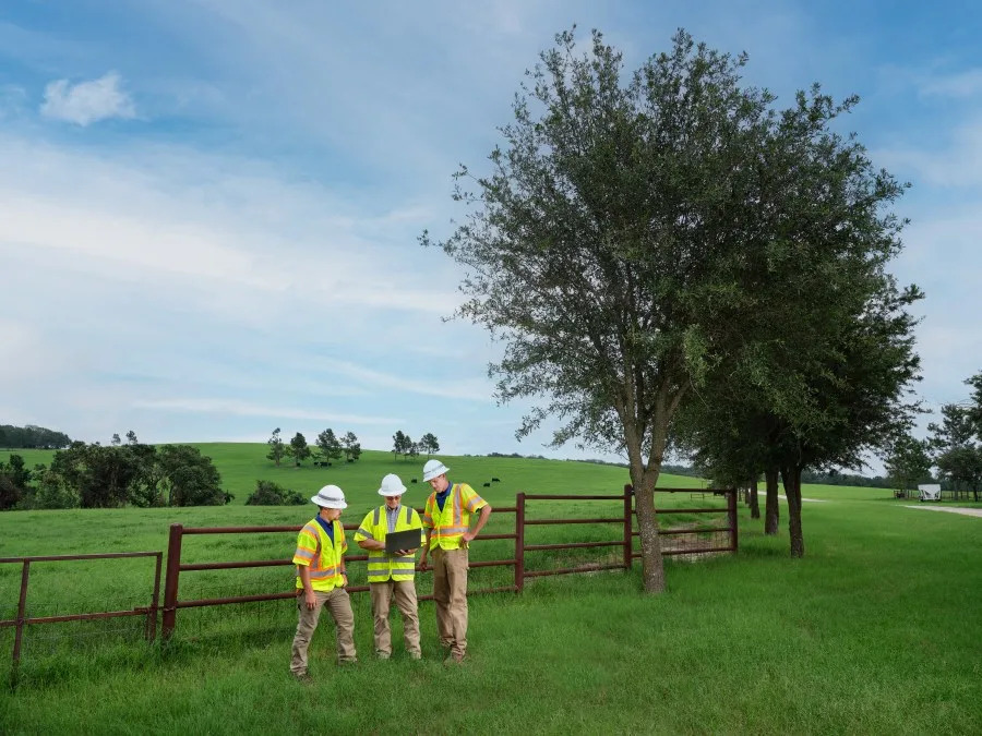 Spectrum workers deploying fiberoptic cable in Mount Pleasant. Photo courtesy of Spectrum.