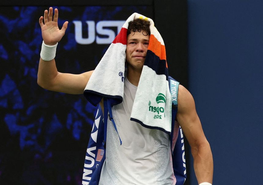 Shelton was looking to win his first career grand slam before the injury on Friday.