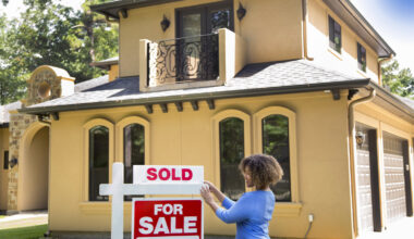 Local experts say the Scottsdale real estate market is finally typing in favor of buyers.