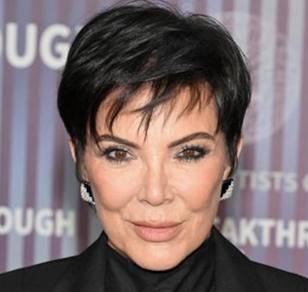Kris Jenner's Feet in New Photo Has Raised a Big Question From Fans - E! Online