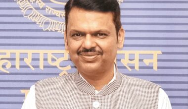 Maha CM bats for creating human resources in AI, quantum computing and semicon