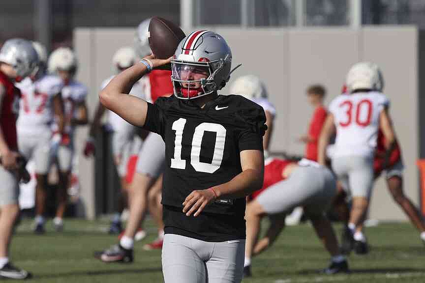 Defending champs turn to QB Sayin