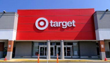 Target nabs Q2 beat, but stock sinks as management continues to warn of slumping sales