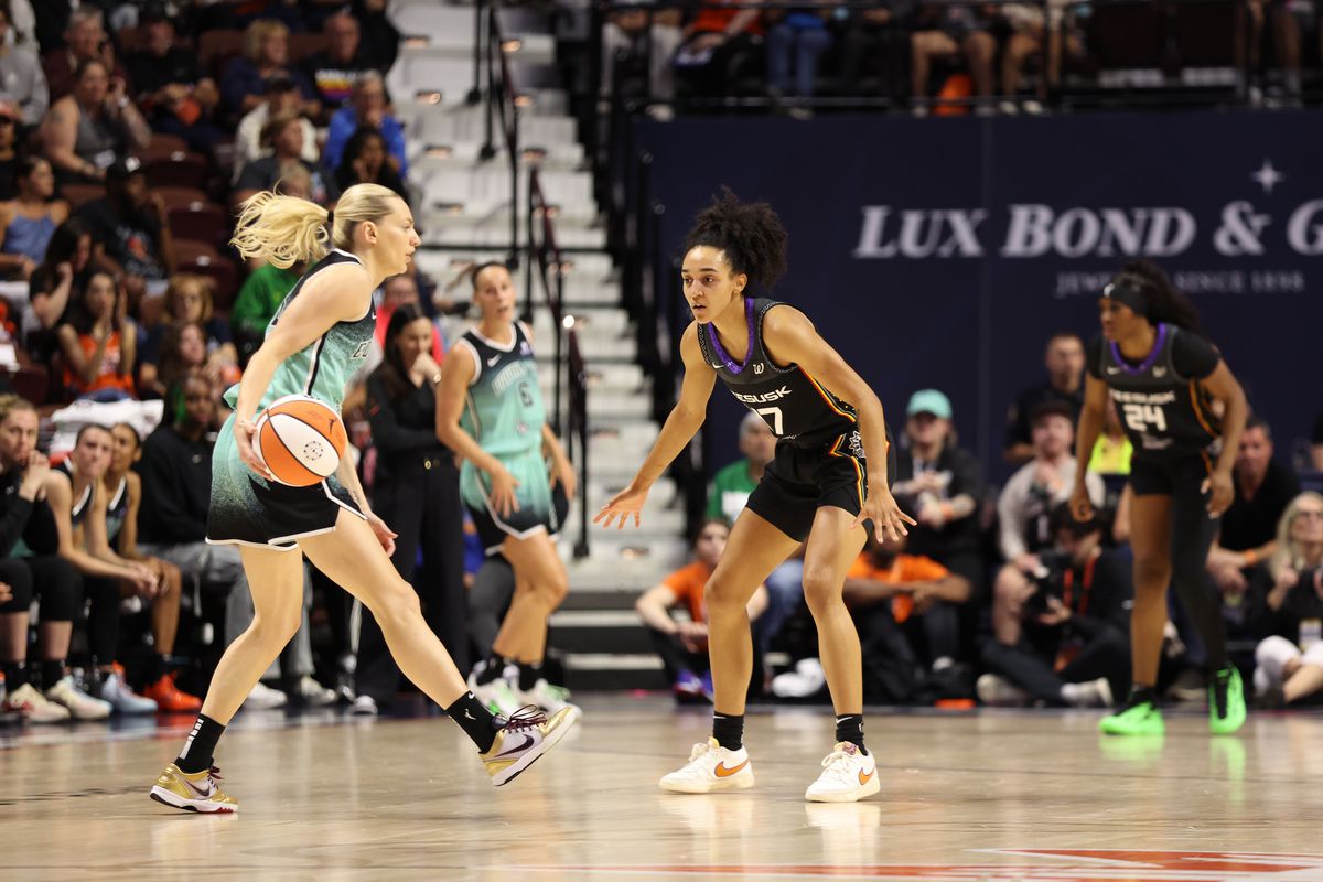 New York Liberty v Connecticut Sun