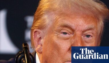 Trump revokes Biden order promoting competition in the US economy | Donald Trump