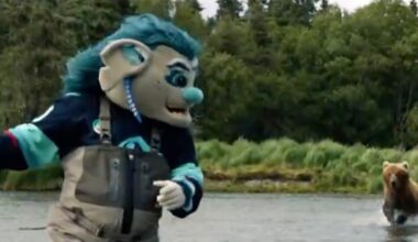 Video captures moment Seattle Kraken mascot is chased by charging bear