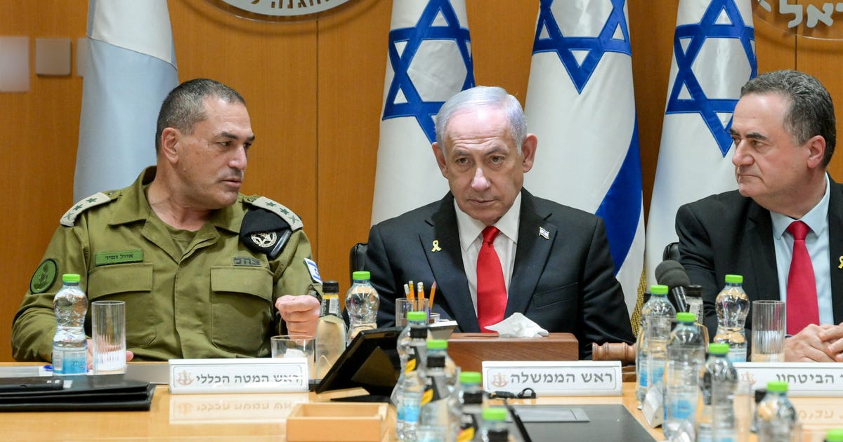 'A very dangerous gamble': Netanyahu's open clash with IDF leaders over invading Gaza City - Haaretz
