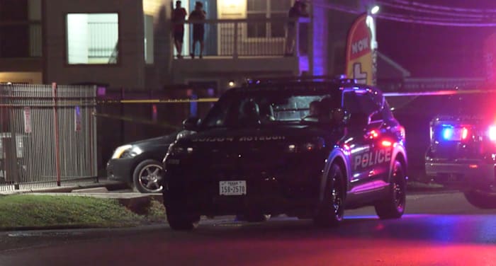 Man on side of road killed after argument with people inside car leads to gunshots in N. Houston